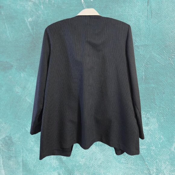 Vintage Panache Canada Black & White Blazer – Power Dressing Vibes - Picture 5 of 8